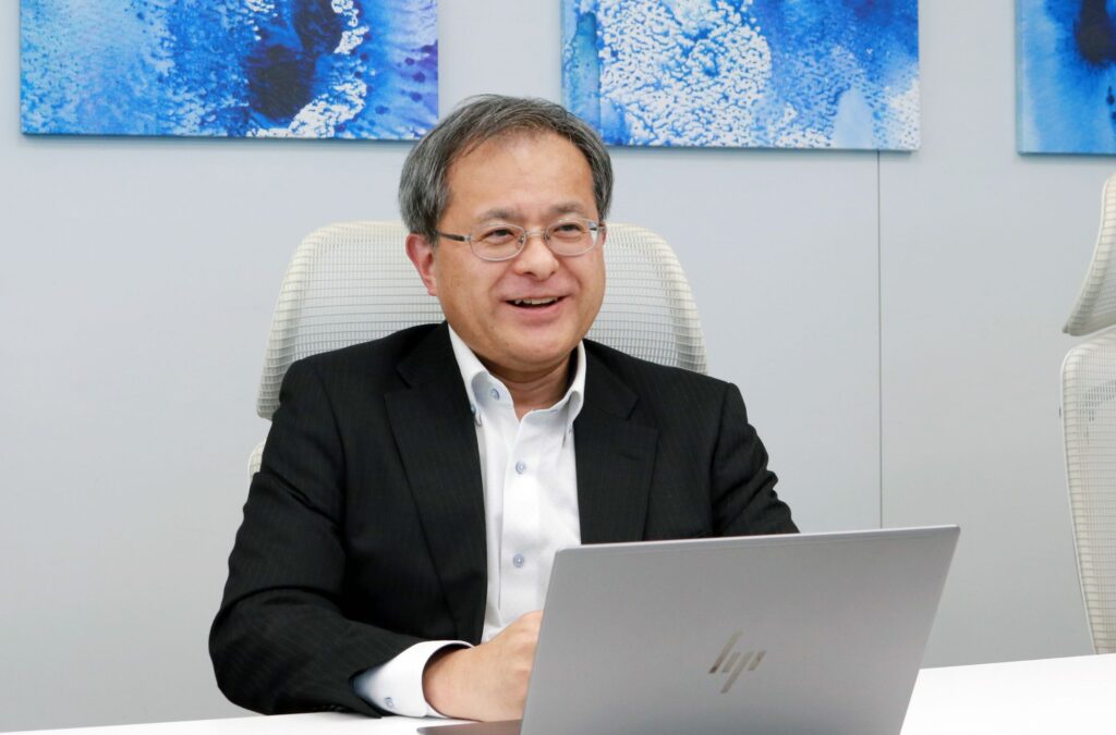 オカムラのTCFD対応支援事例インタビューにおける、大下氏の笑顔のカット